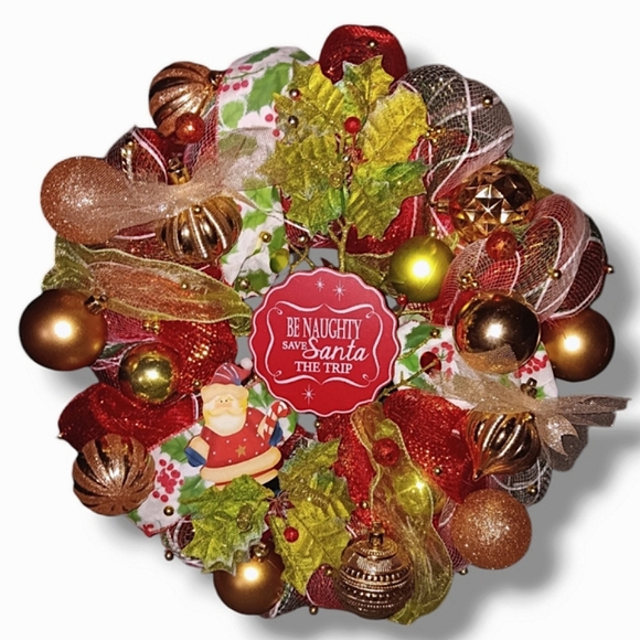 CHRISTMAS SANTA CLAUS RED & GREEN WREATH - Picture 2 of 8